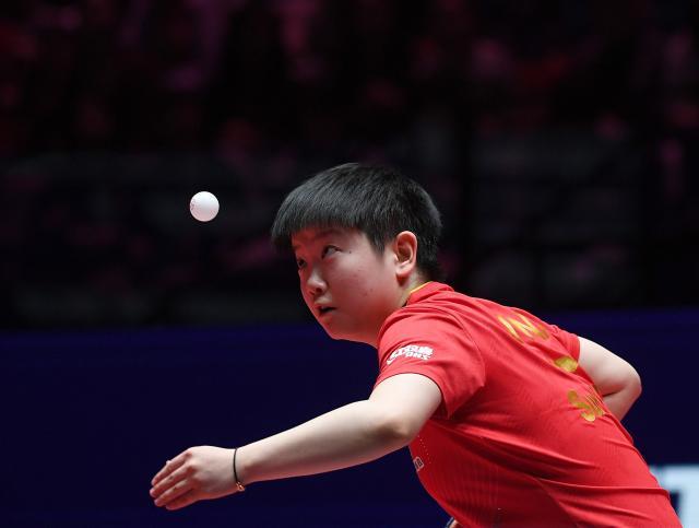 （体育）（7）乒乓球——世界杯女单小组赛：孙颖莎胜张默XxjpseC007300_20250415_PEPFN0A001.jpg